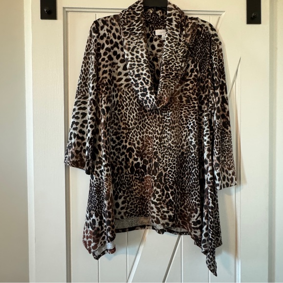 Set Of 2 New Directions Womens XL Leopard Print Draped Cowl Neck 3/4 Long Sleeve - Picture 2 of 14